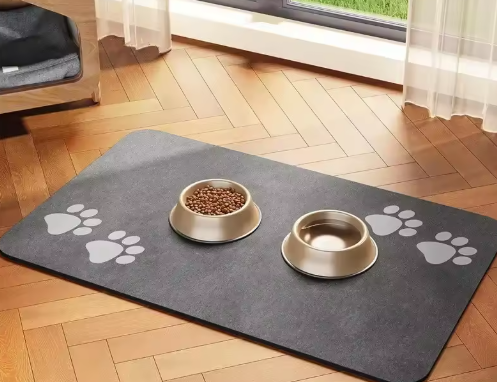 Quick-Dry Paw Print Feeder Mat