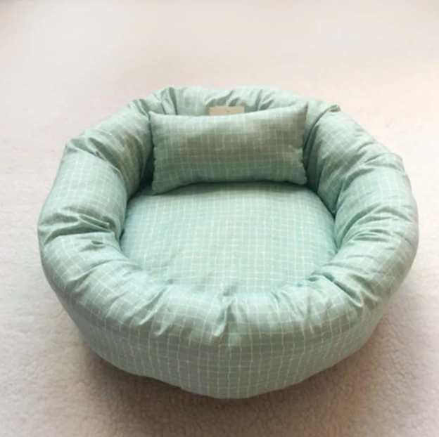 Round Linen Pet Bed